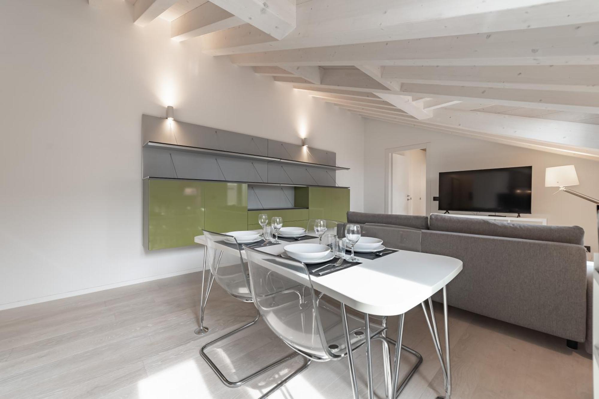 Appartement 10 Min Walk From Prada, Bocconi And Metro Milan